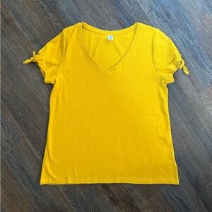 Old Navy Yellow V-Neck Women's Top